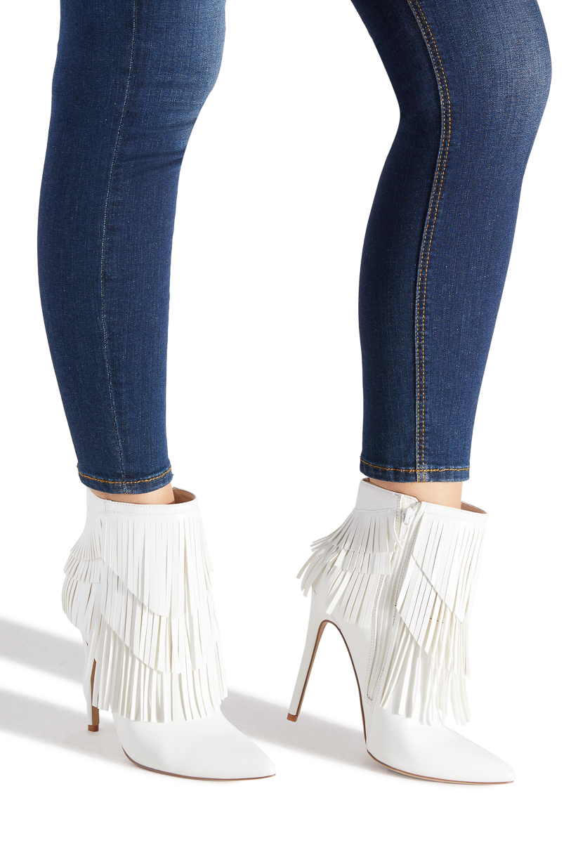 shoedazzle fringe boots