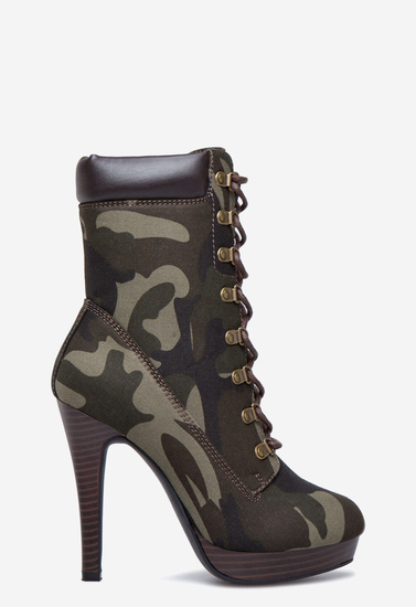 daven heeled hiker boot