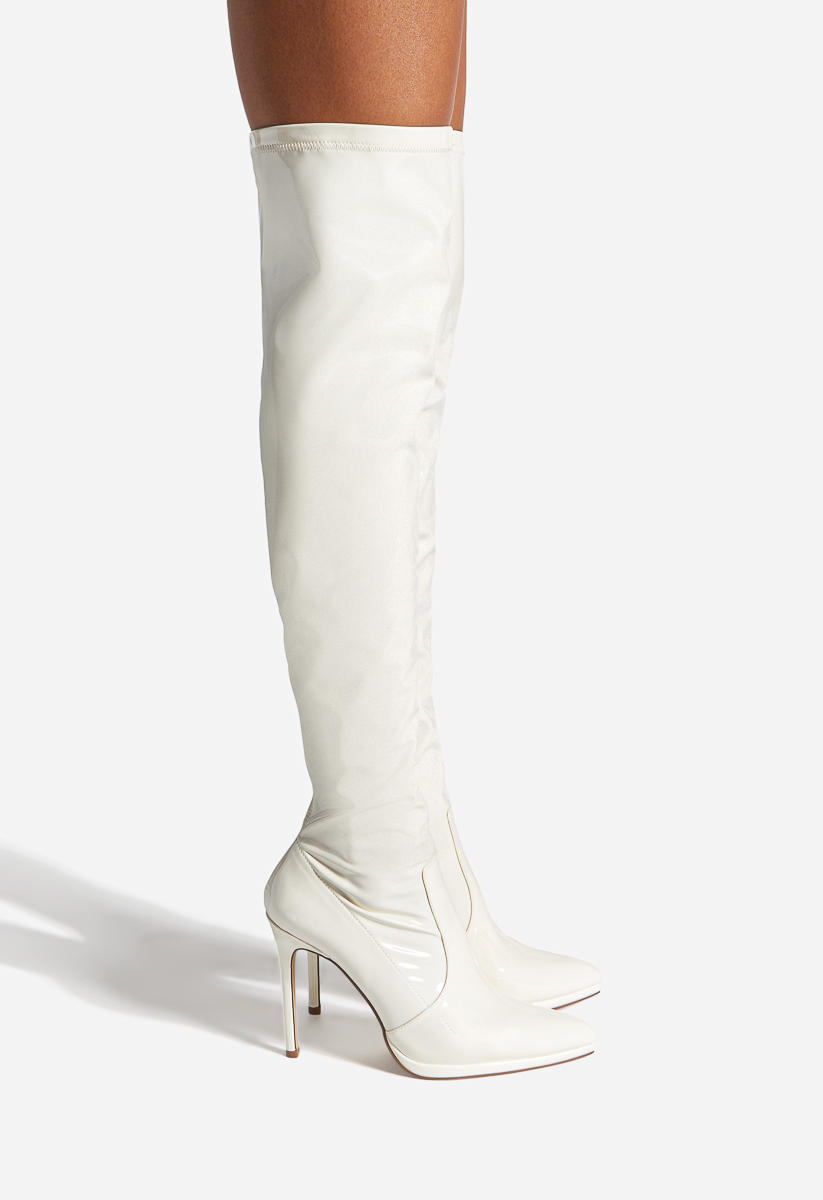 white boots shoedazzle